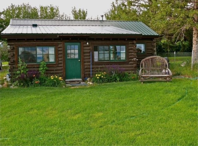 Cozy Cabin
